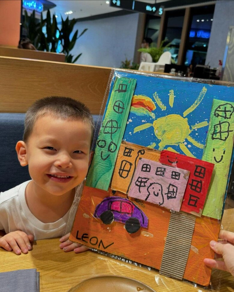 Hồ ngọc hà hạnh phúc khoe ái nữ đạt kpi 4 tuổi biết đọc viết lisa không hổ danh là con gái nữ hoàng giải trí - 11