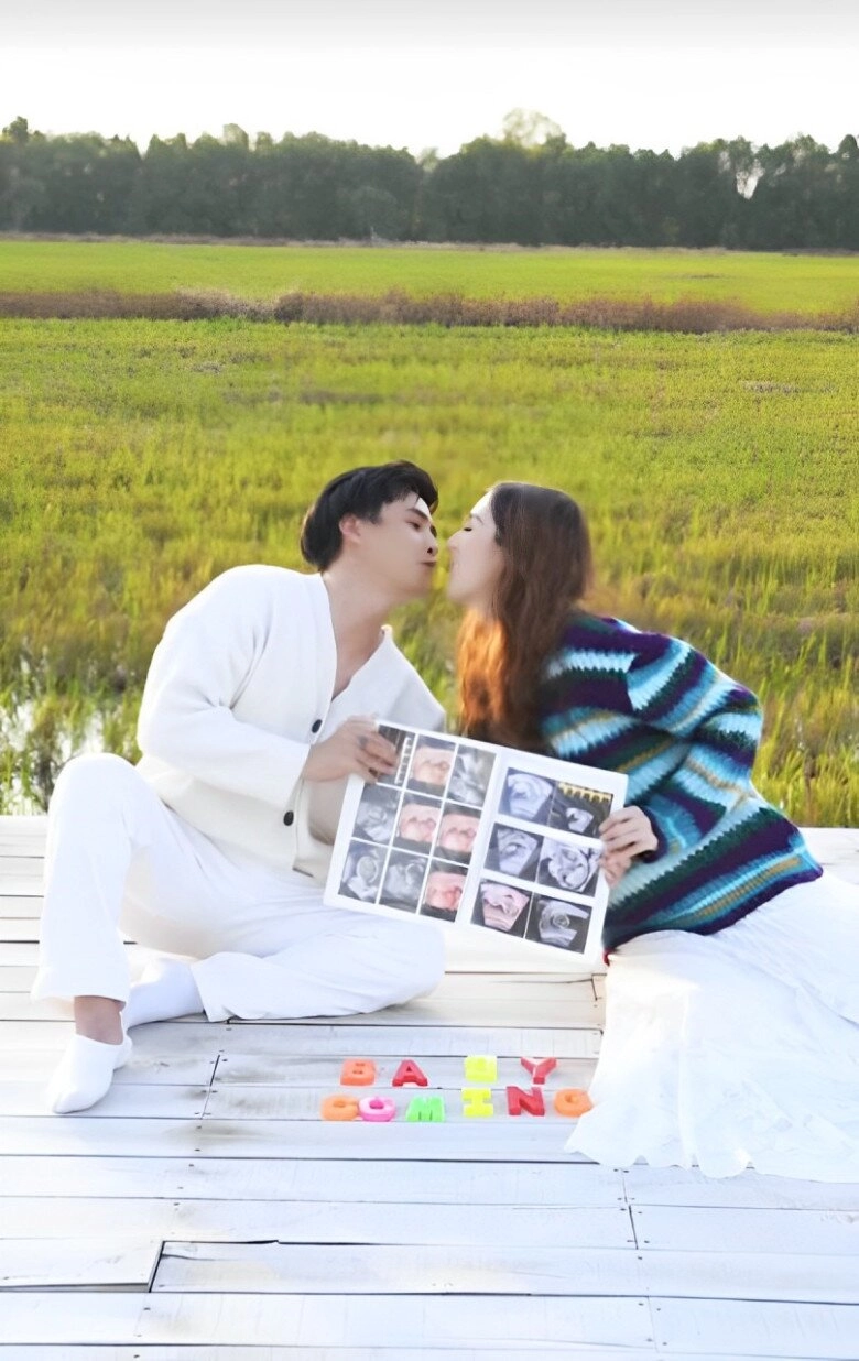 Hồ quang hiếu chuẩn bị đón con đầu lòng với vợ kém 17 tuổi cao 1m8 hạnh phúc trong biệt thự 23 tỷ đồng - 2