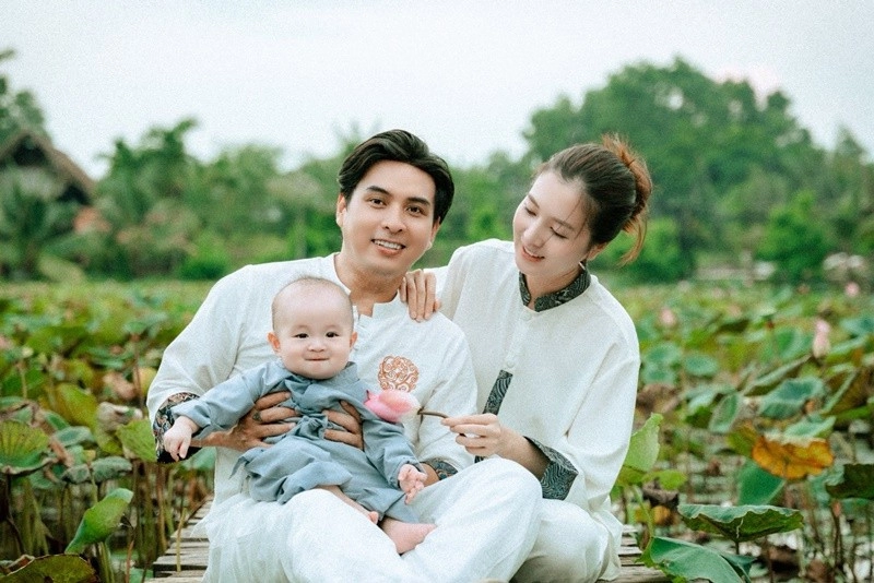 Hồ quang hiếu sống sang chảnh có vợ đẹp con kháu khỉnh - 12