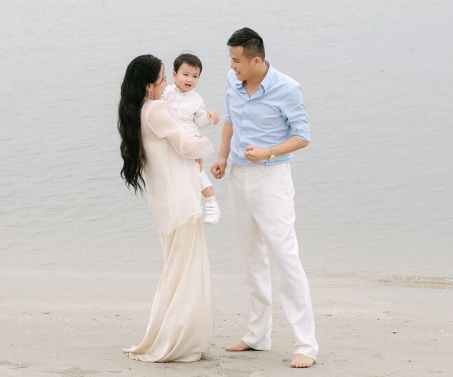 Hồ quỳnh hương hưởng tuần trăng mật với chồng điển trai khoe quý tử đầu lòng rõ nét tuấn tú trông giống hệt bố - 1