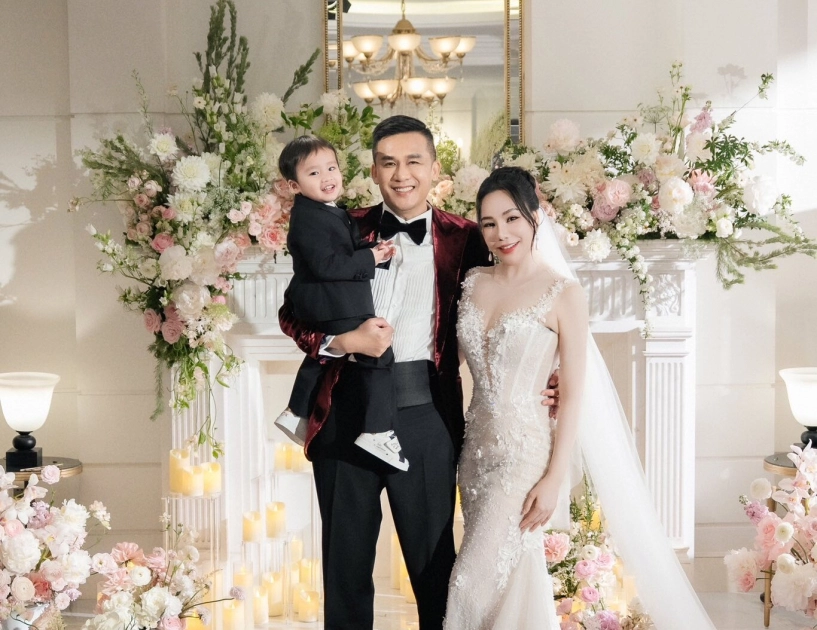 Hồ quỳnh hương hưởng tuần trăng mật với chồng điển trai khoe quý tử đầu lòng rõ nét tuấn tú trông giống hệt bố - 5
