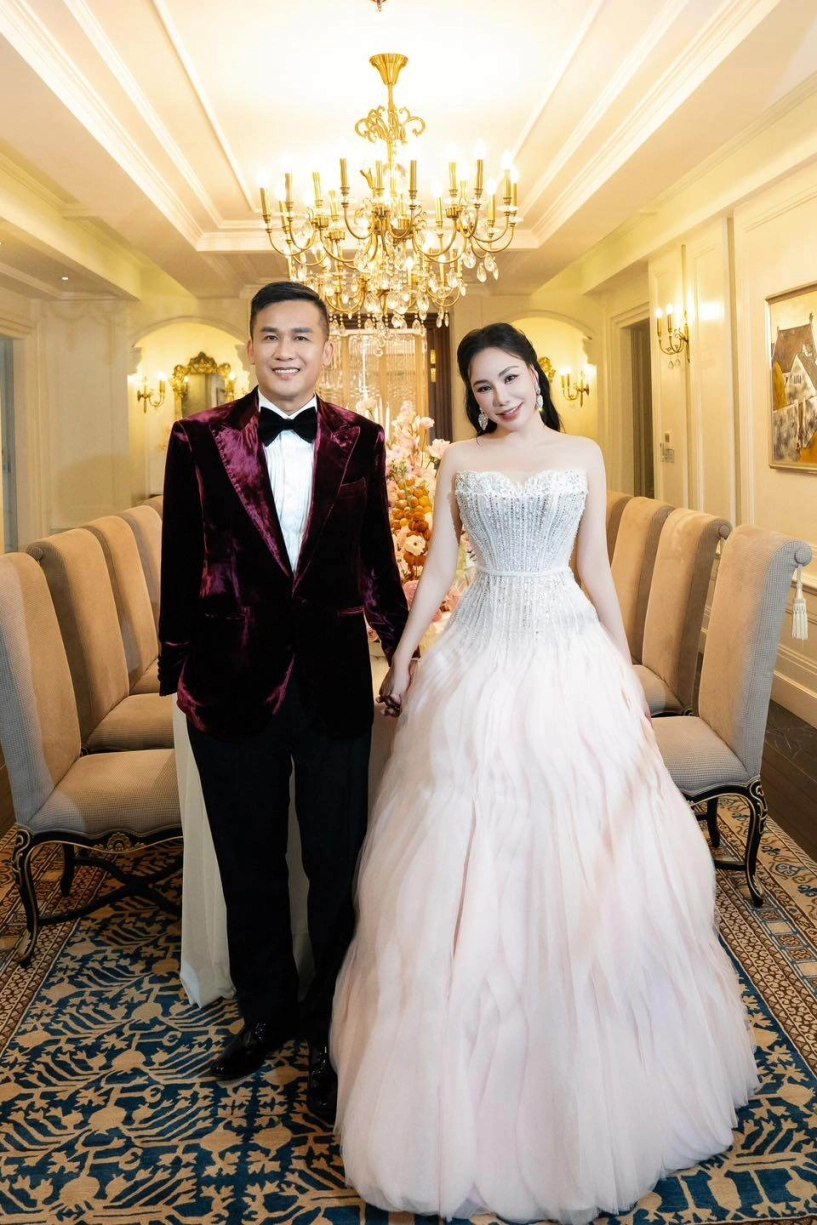 Hồ quỳnh hương hưởng tuần trăng mật với chồng điển trai khoe quý tử đầu lòng rõ nét tuấn tú trông giống hệt bố - 7