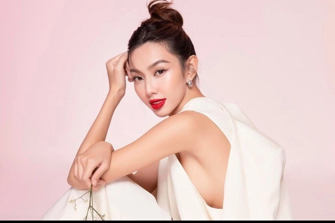 Hoa hậu có vẻ đẹp lạ suýt bán nhà để thi nhan sắc là người góp sức giúp thanh thủy lên ngôi tại quốc tế - 2