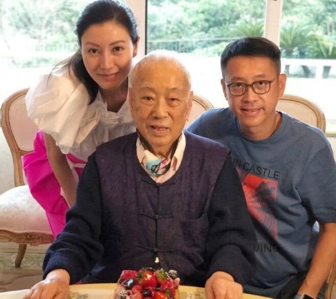 hoa hậu đẹp nhất lịch sử làm dâu hào môn cung phụng nhà chồng vẫn không được thừa kế nuôi dạy con gây nhiều tranh cãi - 5