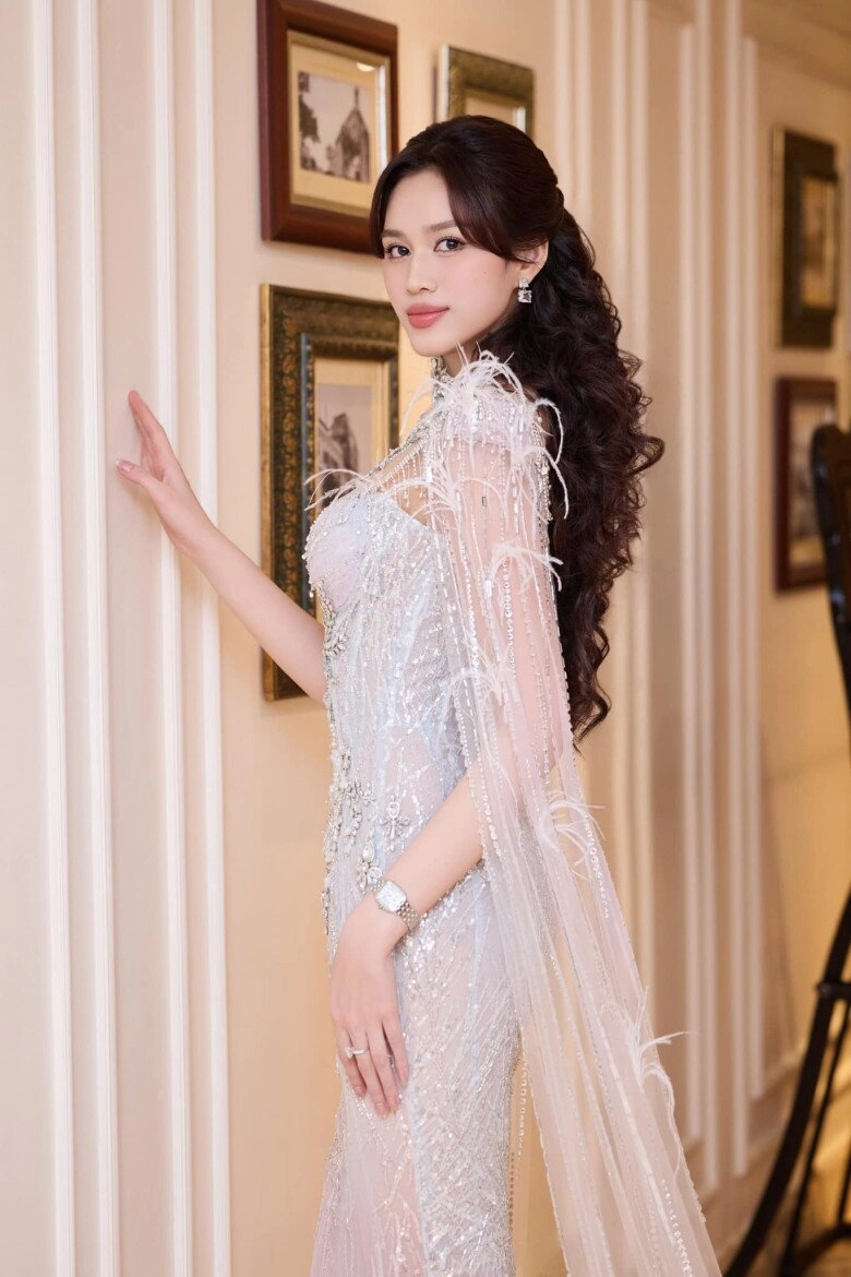 Hoa hậu đỗ thị hà bất ngờ thông báo về hành trình mới người hâm mộ nhan sắc vô cùng tiếc nuối - 4