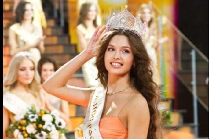 Hoa hậu duy nhất bị truất ngôi trong lịch sử miss universe sau vài tháng đăng quang là người đẹp nhất thế giới - 4