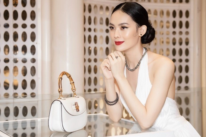Hoa hậu duy nhất việt nam có vòng eo 53cm nghiện thi sắc đẹp vừa đăng quang đã vướng nghi vấn mua giải - 3