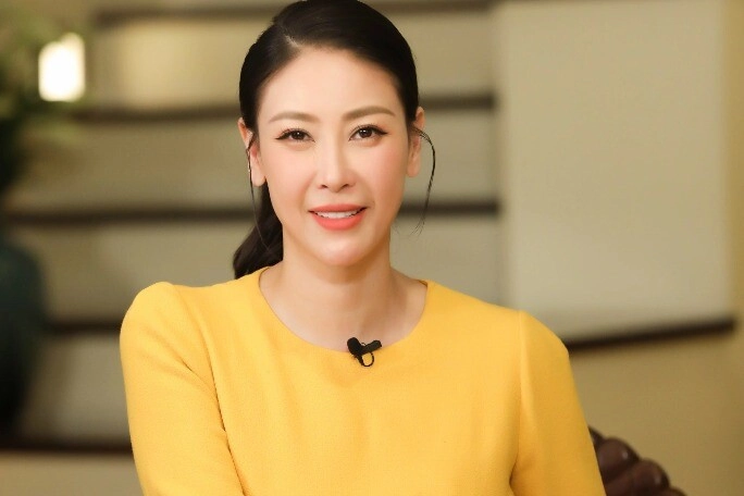 Hoa hậu họ đàm phá vỡ tiêu chuẩn ngành hàng không sau 30 năm đăng quang nay vẫn trẻ đẹp làm giám đốc 2 công ty - 2
