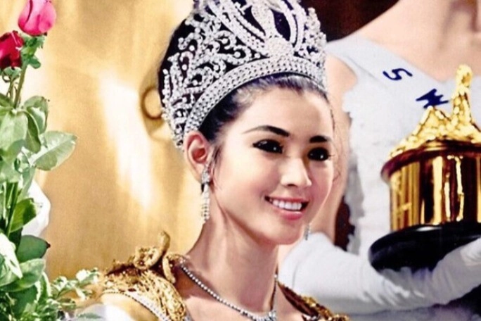 Hoa hậu hoàn vũ thái lan đầu tiên u80 trẻ như 30 tuổi body nóng bỏng thường chăm da bằng thứ quả mọc đầy ở nông thôn - 1
