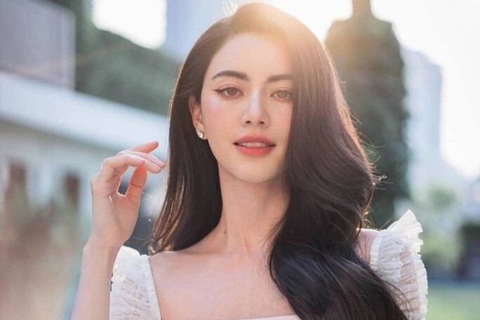 Hoa hậu hoàn vũ thái lan đầu tiên u80 trẻ như 30 tuổi body nóng bỏng thường chăm da bằng thứ quả mọc đầy ở nông thôn - 3