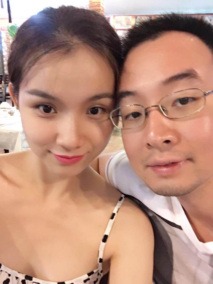 Hoa hậu thùy lâm được ông xã tiến sĩ đưa đón u40 trẻ đẹp còn biết nũng nịu bảo sao chồng không mê - 11