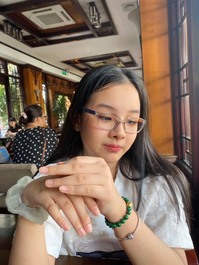 Hoa hậu thùy lâm khoe khoảnh khắc gia đình yên bình vào ngày nghỉ quý tử nay cao lớn như bạn của bố tiến sĩ - 8