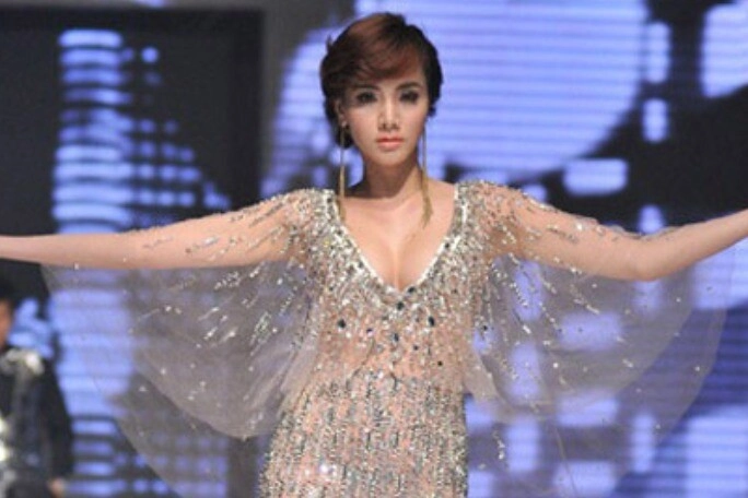 Hoa hậu việt từng là tiếp viên hàng không ở ẩn gần 9 năm mới tái xuất giờ làm mẹ 2 con vẫn gợi cảm bất bại - 4