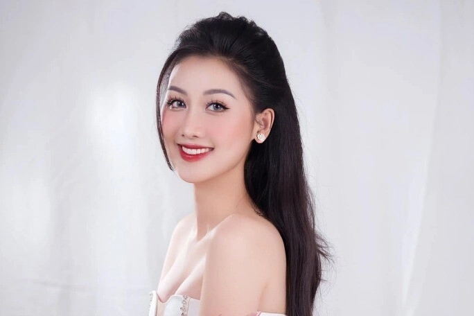 hoa khôi trẻ nhất việt nam 14 tuổi đã chín muồi nhan sắc đăng quang rực rỡ u45 tóc muối tiêu nhưng trẻ như chị của con - 4
