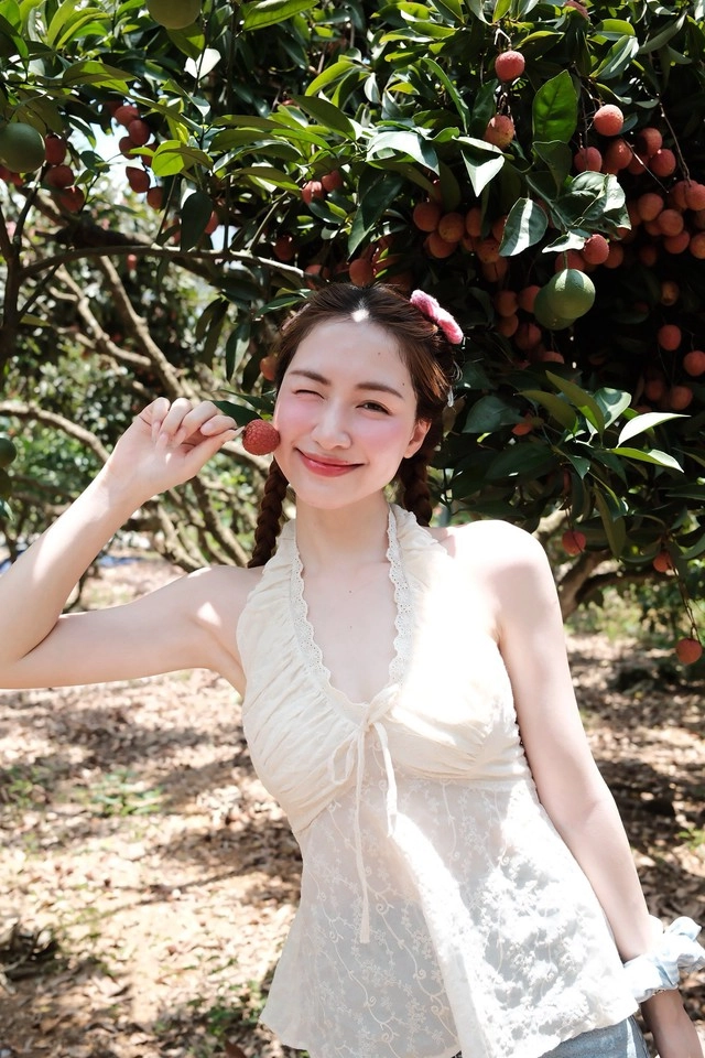 Hòa minzy tự tin khoe mặt mộc với fan ai cũng khen vì quá mịn màng - 1