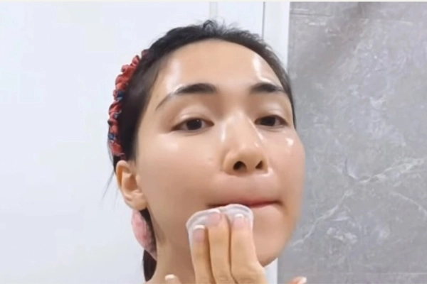 Hòa minzy tự tin khoe mặt mộc với fan ai cũng khen vì quá mịn màng - 3