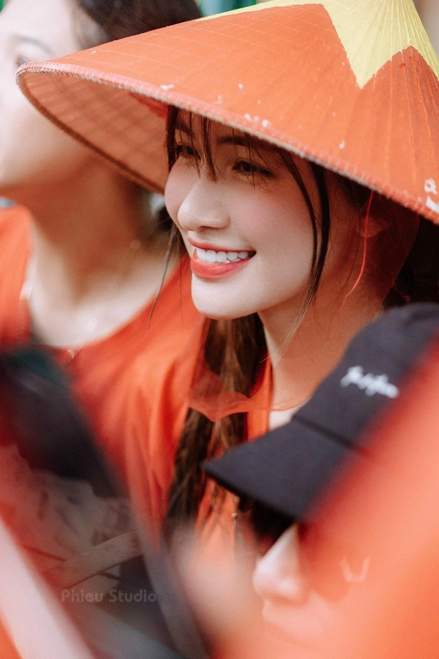 Hòa minzy tự tin khoe mặt mộc với fan ai cũng khen vì quá mịn màng - 9