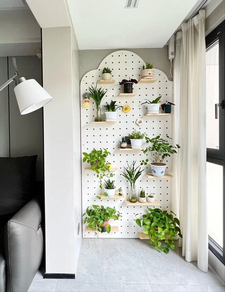Học hàng xóm lắp 8 tấm bảng lỗ trong nhà không ngờ khả năng lưu trữ gấp đôi thẩm mỹ cũng tăng vọt - 4