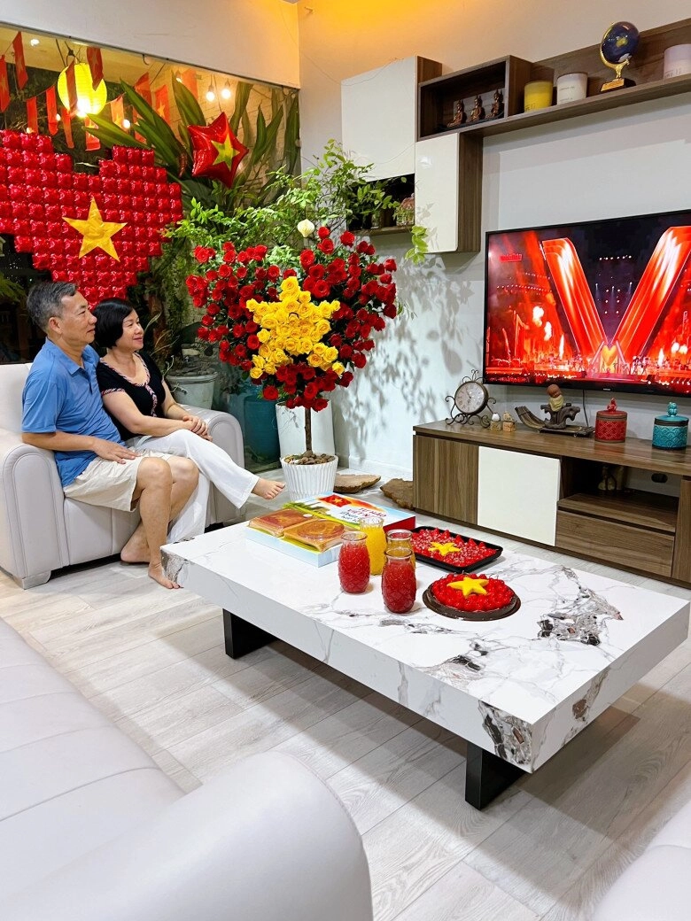 Hội mẹ đảm mạnh tay chi tiền triệu dựng góc yêu nước dịp 29 biến nhà thành không gian ngập tràn sắc cờ hoa - 9