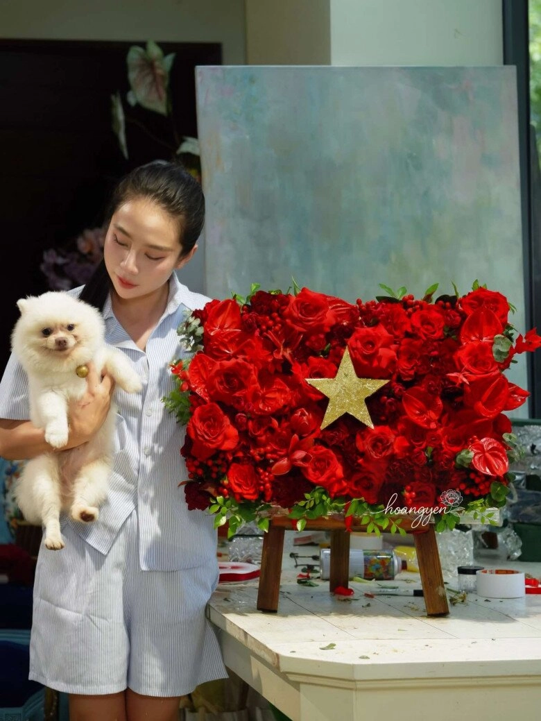 Hội mẹ đảm mạnh tay chi tiền triệu dựng góc yêu nước dịp 29 biến nhà thành không gian ngập tràn sắc cờ hoa - 12