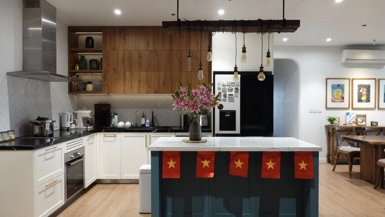 Hội mẹ đảm mạnh tay chi tiền triệu dựng góc yêu nước dịp 29 biến nhà thành không gian ngập tràn sắc cờ hoa - 18