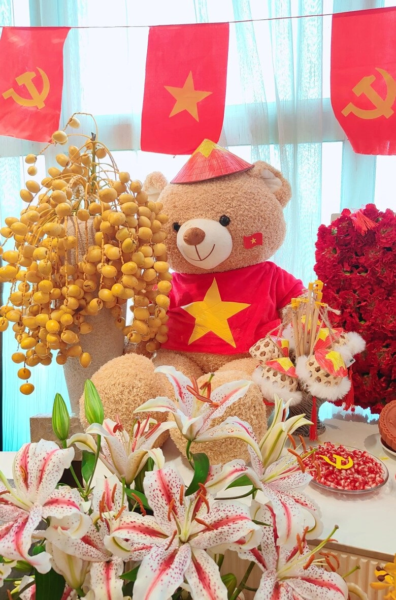 Hội mẹ đảm mạnh tay chi tiền triệu dựng góc yêu nước dịp 29 biến nhà thành không gian ngập tràn sắc cờ hoa - 23