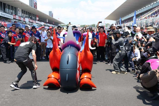 Honda corridon - xe điện pokémon tự động lăn bánh trên đường đua suzuka 8 hours - 1