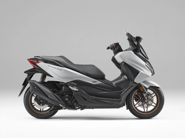 Honda forza 250 2026 ra mắt sang trọng hơn và tiện nghi hơn với giá bán hơn 148 triệu đồng - 8