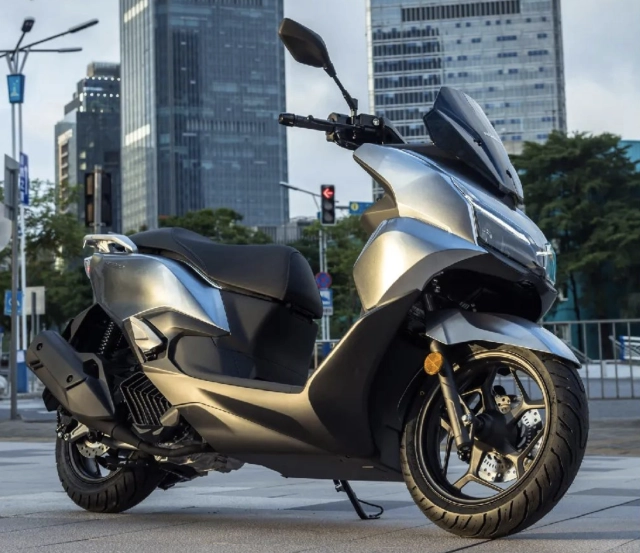 Honda nwt150 phiên bản pcx sàn phẳng vừa được ra mắt có cả radar hành trình xịn sò - 4