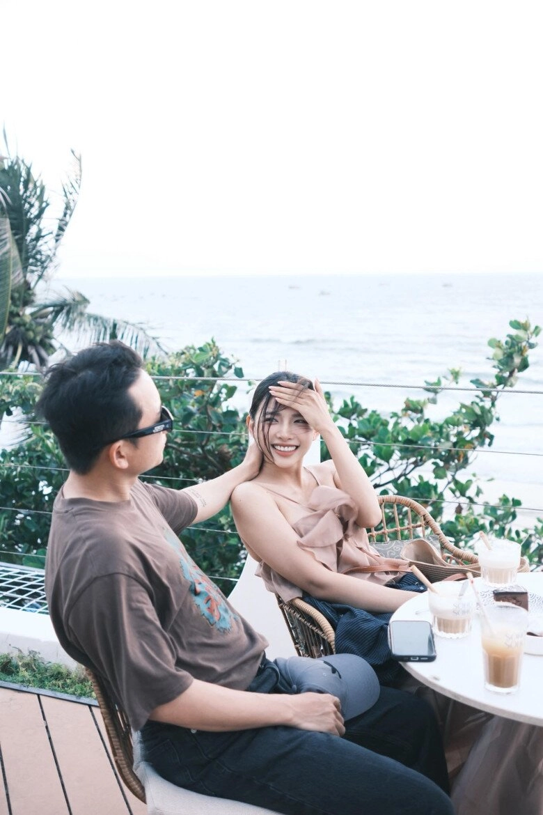 Hot girl 9x nha trang thừa nhận ở lại với chồng hơn tuổi vì tiền sinh con xong vẫn nóng bỏng trông mòn con mắt - 2