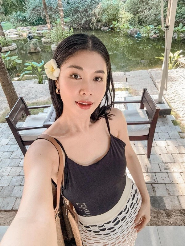 Hot girl lấy nam ca sĩ nổi tiếng 40 tuổi da dẻ như em bé ở biệt thự 2 triệu đô túi hiệu bày la liệt như chơi đồ hàng - 5