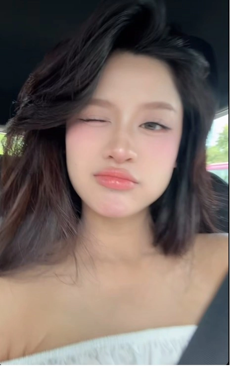 hot girl tạp hóa hàn hằng tái xuất với diện mạo lạ sau khi lấy chồng - 2
