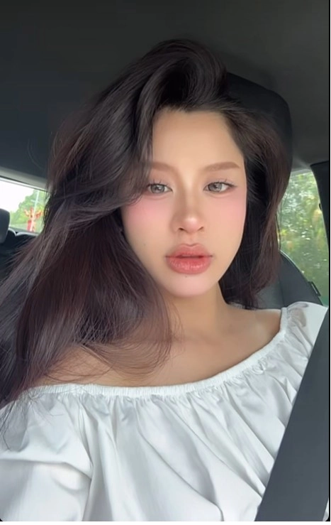 hot girl tạp hóa hàn hằng tái xuất với diện mạo lạ sau khi lấy chồng - 3