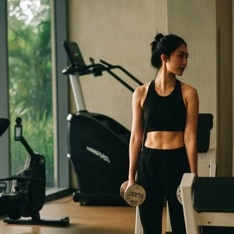 Hot girl việt làm giám đốc khi mới 19 tuổi 30 tuổi ăn chay trường mặc kín bưng nhưng đẹp đến nao lòng - 3