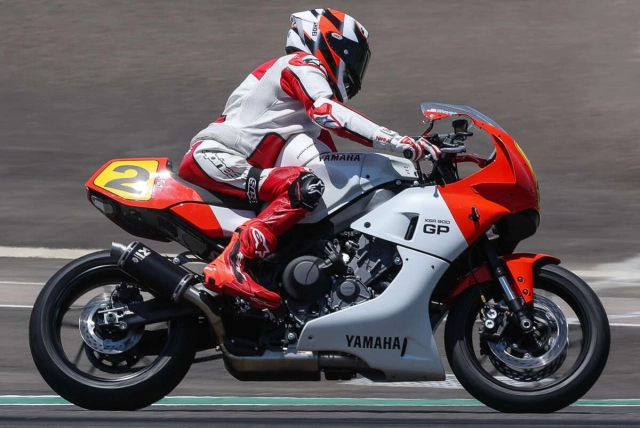 Huyền thoại rainey cầm lái chiếc yamaha xsr900 gp được trang bị y-amt - 6