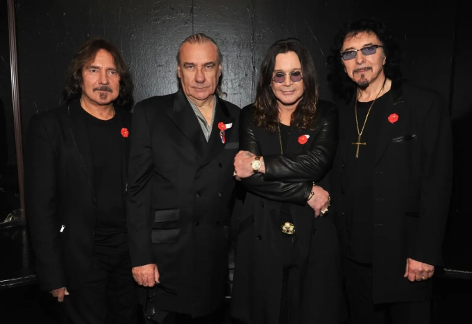 Huyền thoại rock ozzy osbourne qua đời ở tuổi 76 - 3