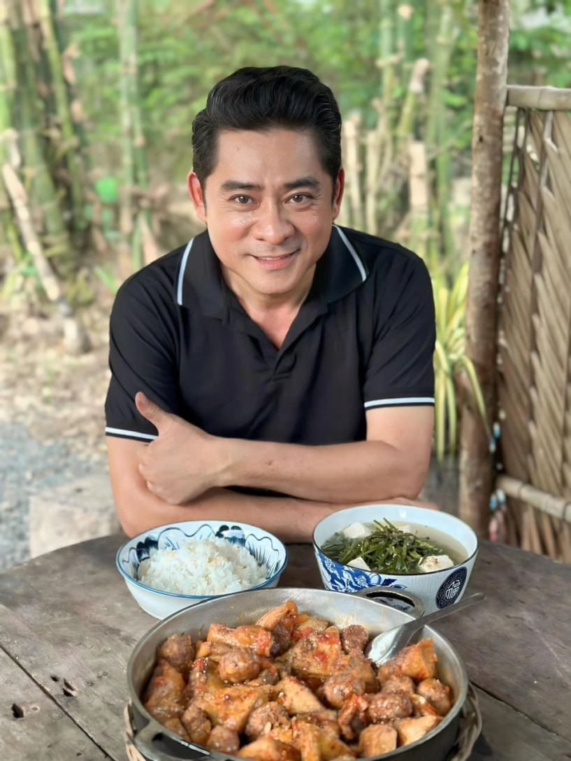 Huỳnh anh tuấn đính chính nguyên nhân đột quỵ - 1