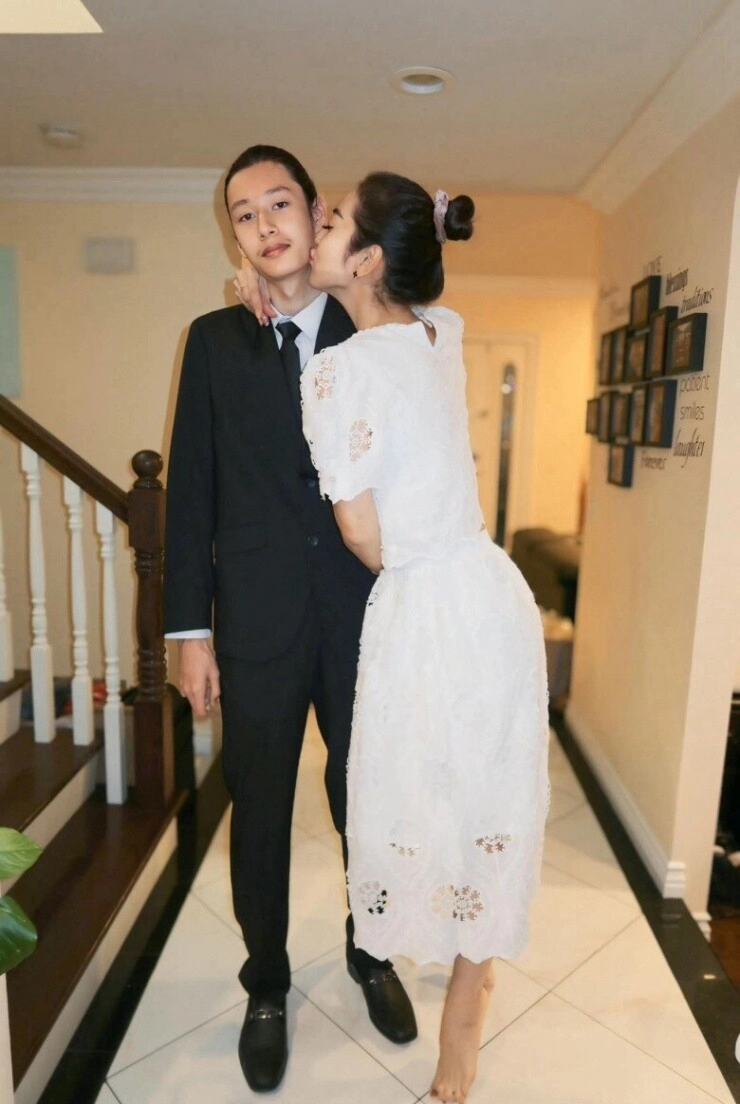 Jennifer phạm giản dị cùng con tham gia ngày hội thể thao ở trường quốc tế gái út trổ nét xinh giống mẹ hoa hậu - 11