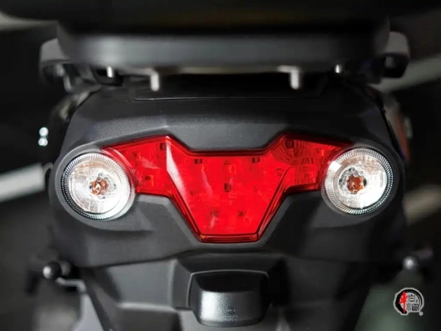 Khám phá nfr125 đến từ đối tác nhà suzuki mẫu xe ga lập dị nhưng đầy thú vị - 3