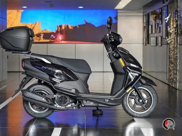 Khám phá nfr125 đến từ đối tác nhà suzuki mẫu xe ga lập dị nhưng đầy thú vị - 4