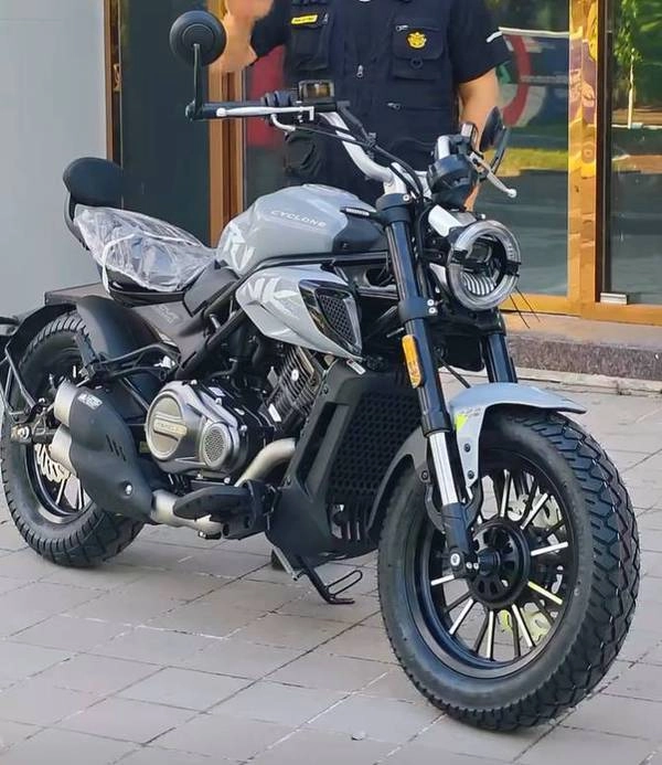 Khám phá punk cvt190 mẫu xe mô tô hầm hố vận hành như một chiếc xe tay ga - 6