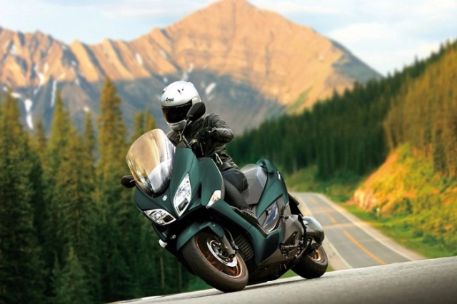 Khám phá suzuki burgman 400 2026 với hệ thống treo sau siêu độc trong giới xe 2 bánh - 4