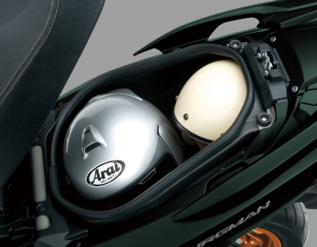Khám phá suzuki burgman 400 2026 với hệ thống treo sau siêu độc trong giới xe 2 bánh - 7