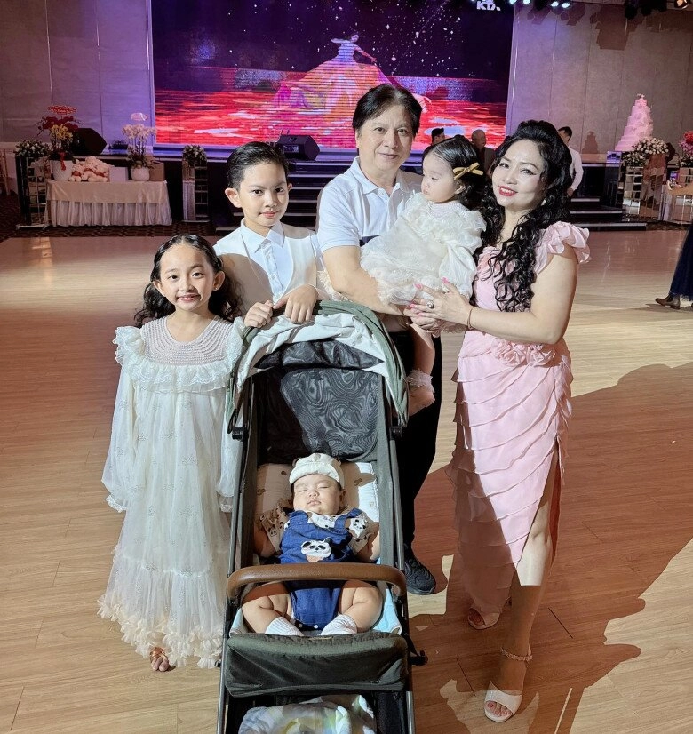 Khánh thi bật khóc vì món quà của phan hiển hưởng trái ngọt từ ngày có danh phận được bố chồng khoe khắp nơi - 6