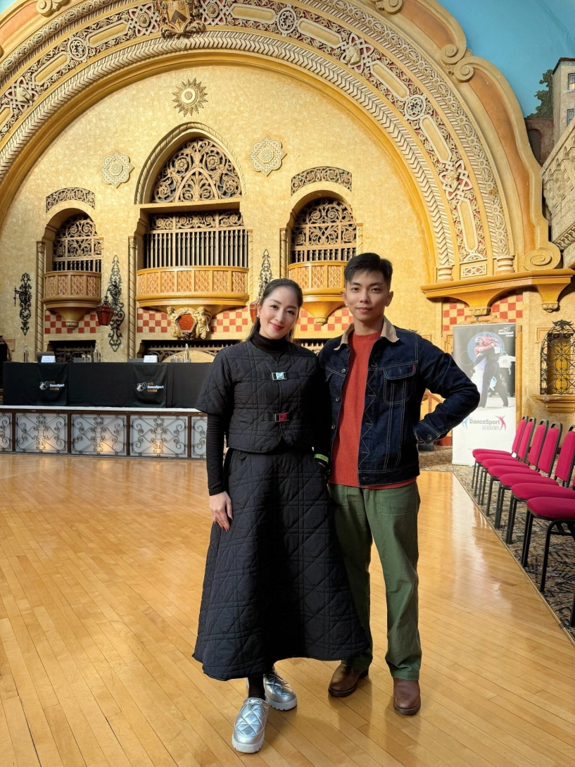 Khánh thi đưa phan hiển đi săn cúp vô địch thắt lòng khi con khóc nói ba mẹ lại đi nữa à - 2