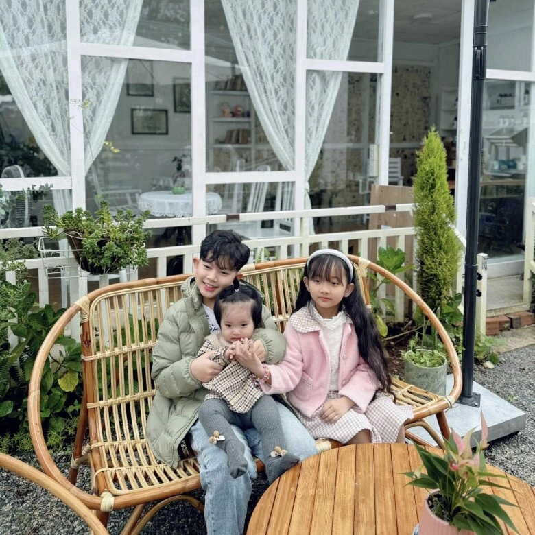Khánh thi và phan hiển nổi đóa vì các con bị bôi nhọ phẫn nộ bởi trẻ con cũng không tha - 5