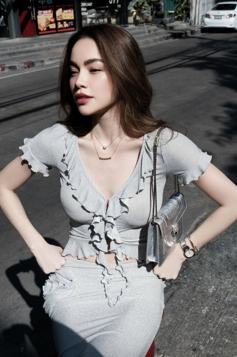 Khi các nữ ca sĩ việt bị dính tin đồn đập đi xây lại người thẳng thừng đáp trả người áp lực dần rời showbiz - 21