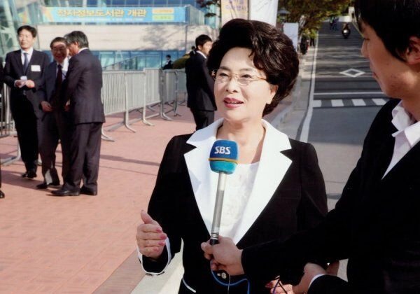 Khó tin với nhan sắc tuổi 93 của nữ hiệu trưởng đại học hàn quốc bí quyết chống lão hóa còn gây bất ngờ hơn - 7
