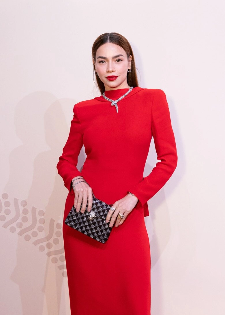 Khoảnh khắc nổi nhất mxh nữ hoàng vbiz đọ sắc với công chúa và thần tiên tỷ tỷ nhưng ai đẹp chấn động hơn - 6