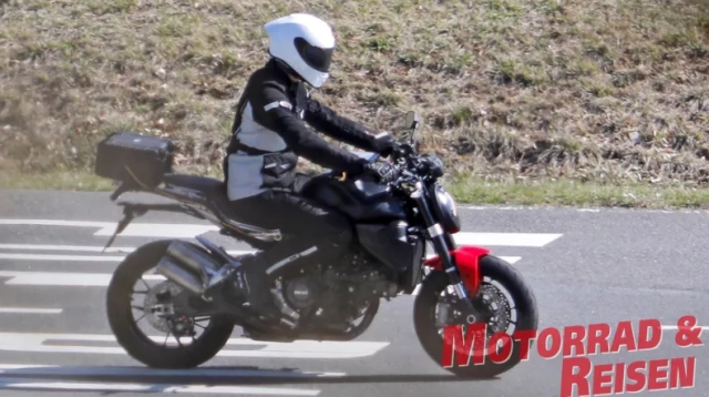 Không còn là tin đồn nguyên mẫu ducati monster v2 lần đầu tiên lộ diện - 3